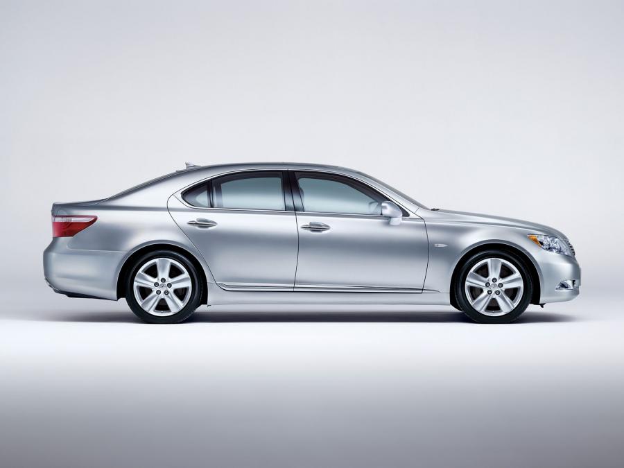  Lexus LS460 2006 года  (JP) (фото 2 из 16)